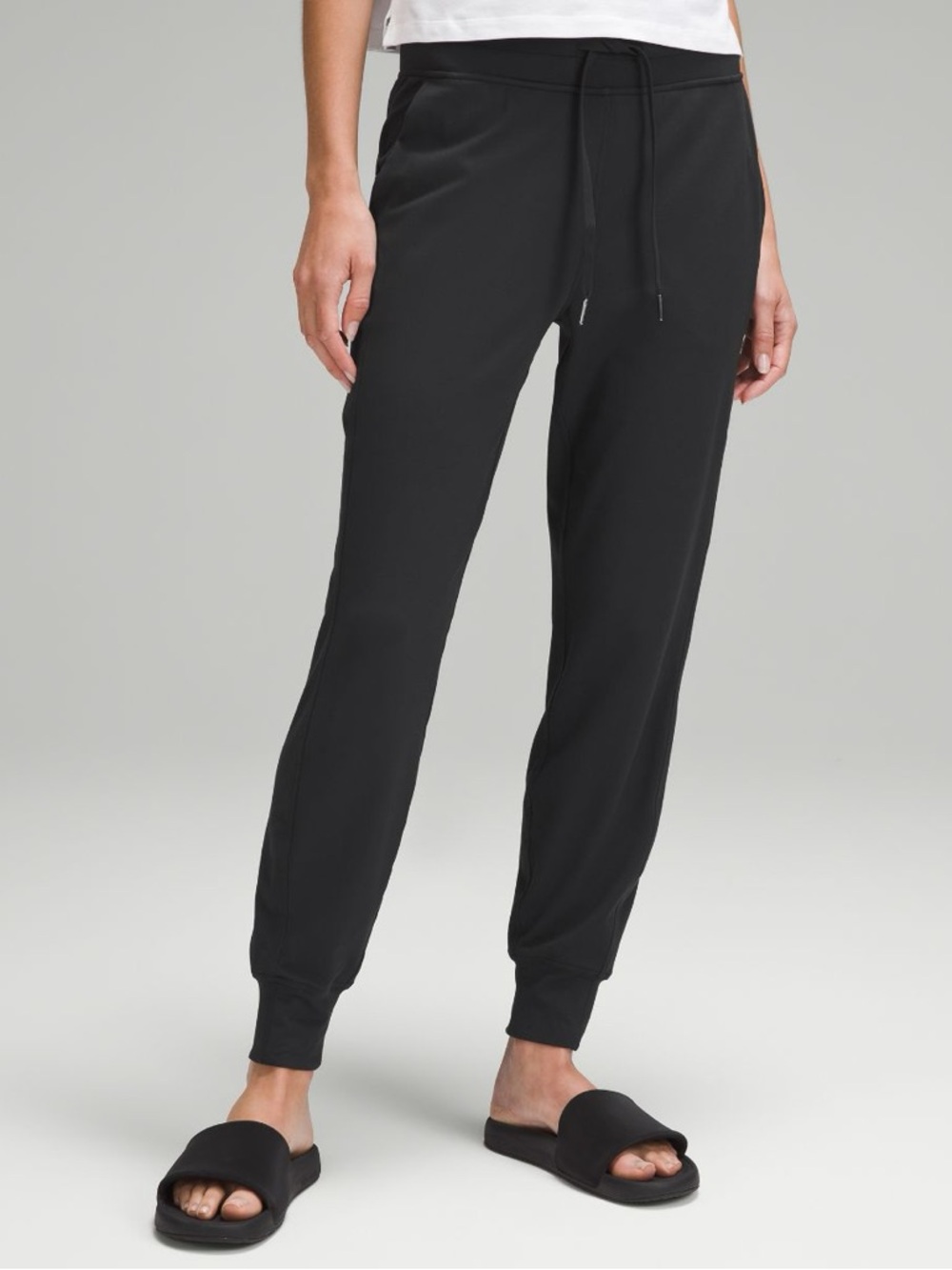 Lululemon Ready To Rulu Joggers size 4 Black